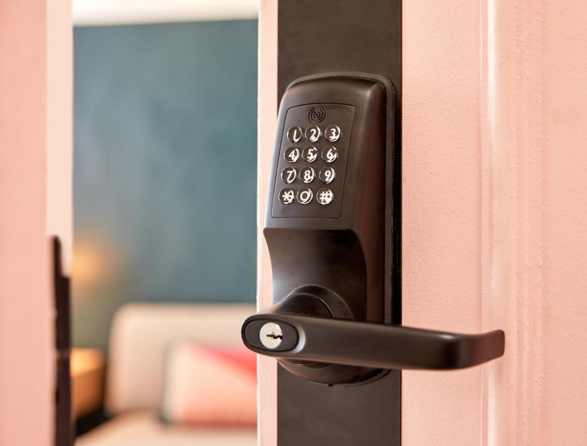Pantera Rosa Hotel Miami Beach Bagian luar foto