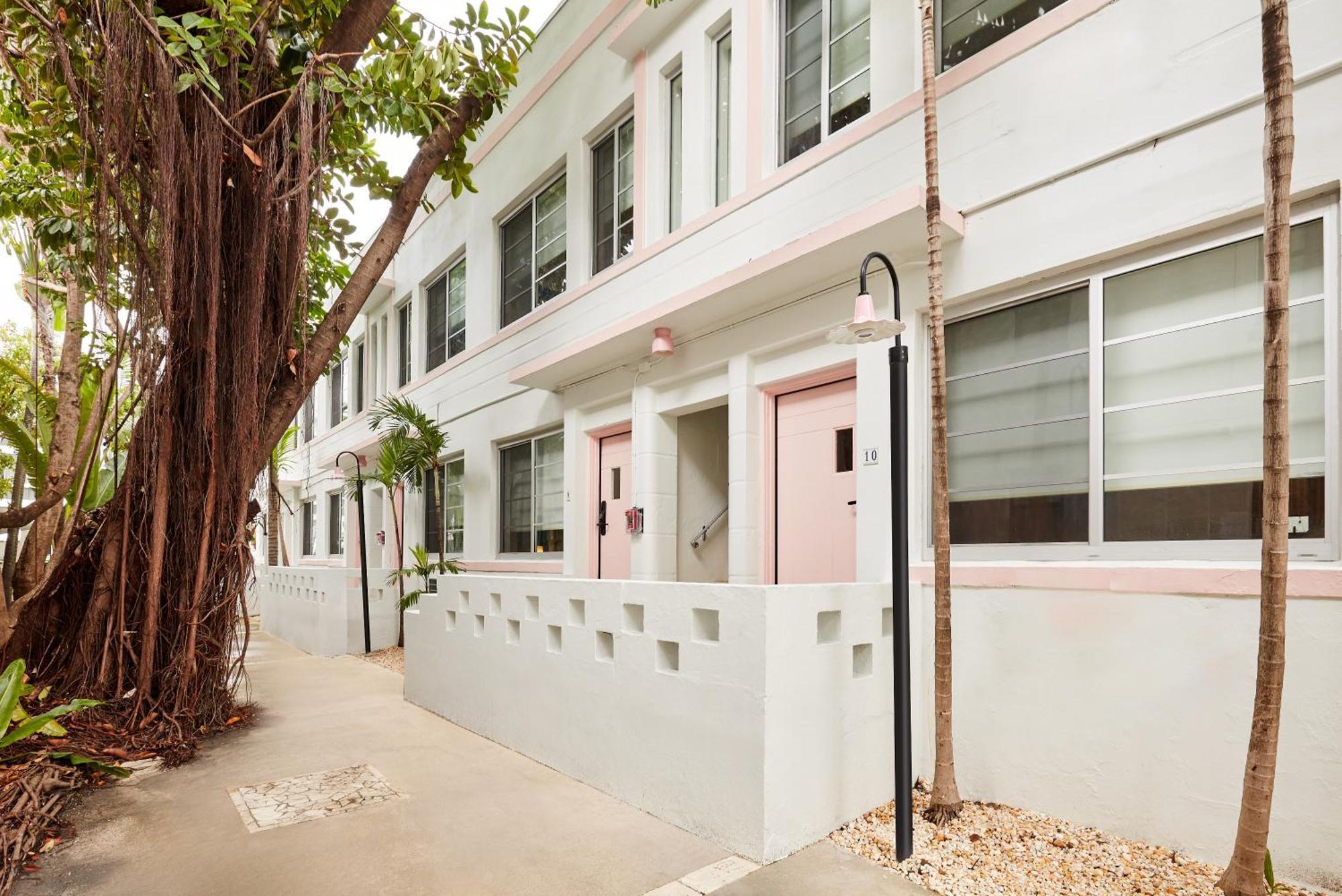 Pantera Rosa Hotel Miami Beach Bagian luar foto